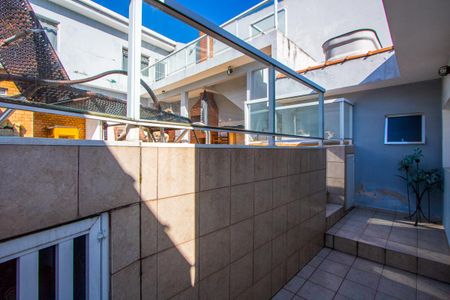 Casa à venda com 245m², 3 quartos e 2 vagasCorredor