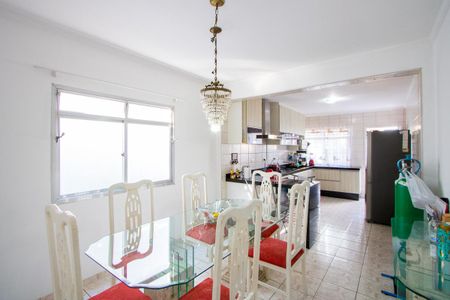 Casa à venda com 245m², 3 quartos e 2 vagasCopa