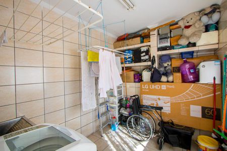 Casa à venda com 245m², 3 quartos e 2 vagasÁrea de serviço