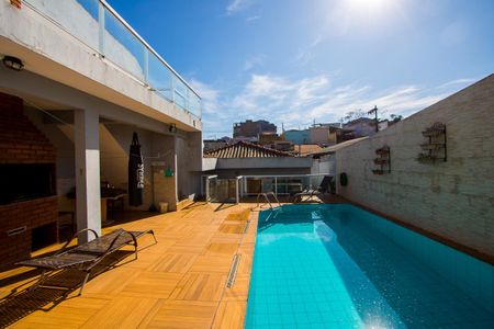 Casa à venda com 245m², 3 quartos e 2 vagasÁrea comum - Piscina