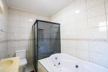 Casa à venda com 245m², 3 quartos e 2 vagasBanheiro da Suíte