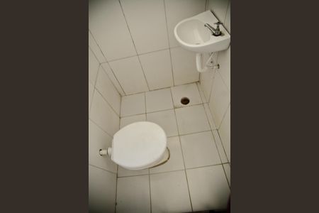 Casa para alugar com 60m², 1 quarto e sem vagaBanheiro da sala