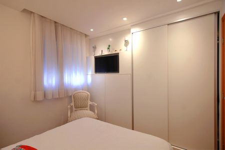 Apartamento para alugar com 82m², 3 quartos e 2 vagasQuarto 2