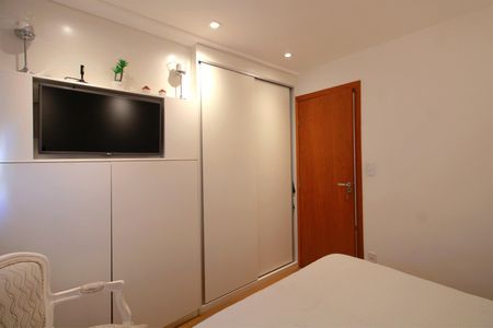 Apartamento para alugar com 82m², 3 quartos e 2 vagasQuarto 2