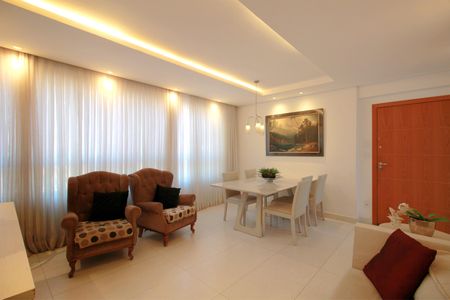 Apartamento para alugar com 82m², 3 quartos e 2 vagasSala