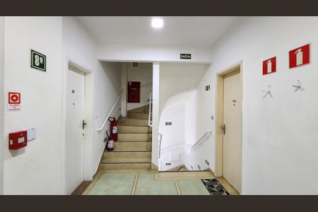 Apartamento para alugar com 112m², 2 quartos e sem vagaEscada