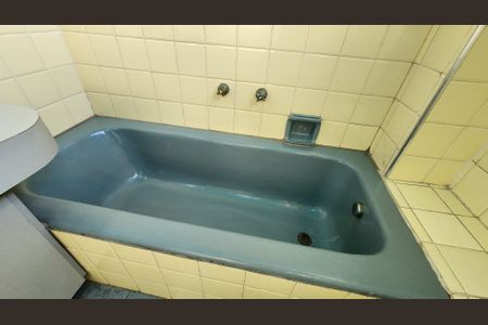 Apartamento para alugar com 112m², 2 quartos e sem vagaDetalhe do banheiro