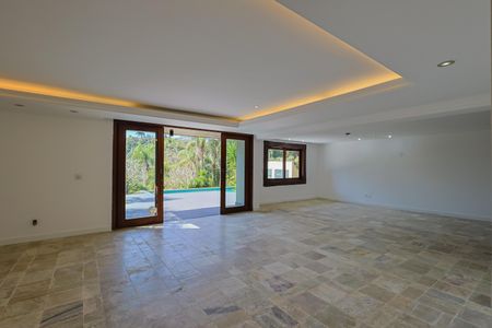 Casa de condomínio à venda com 670m², 6 quartos e 6 vagas Casa de condomínio à venda com 670m², 6 quartos e 6 vagasSala 3