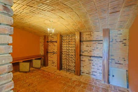 Casa de condomínio à venda com 670m², 6 quartos e 6 vagas Casa de condomínio à venda com 670m², 6 quartos e 6 vagasAdega