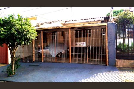 Casa à venda com 211m², 2 quartos e 2 vagas Casa à venda com 211m², 2 quartos e 2 vagasFoto 01