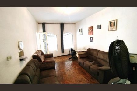 Casa à venda com 211m², 2 quartos e 2 vagas Casa à venda com 211m², 2 quartos e 2 vagasFoto 02