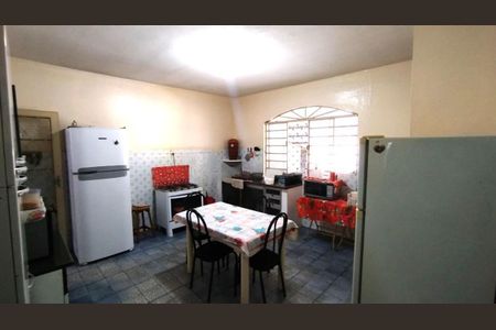 Casa à venda com 211m², 2 quartos e 2 vagas Casa à venda com 211m², 2 quartos e 2 vagasFoto 10
