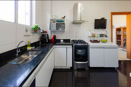 Apartamento à venda com 156m², 3 quartos e 4 vagasCozinha