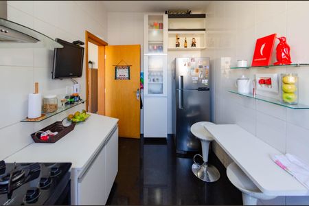 Apartamento à venda com 156m², 3 quartos e 4 vagasCozinha