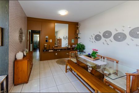 Apartamento à venda com 156m², 3 quartos e 4 vagasSala