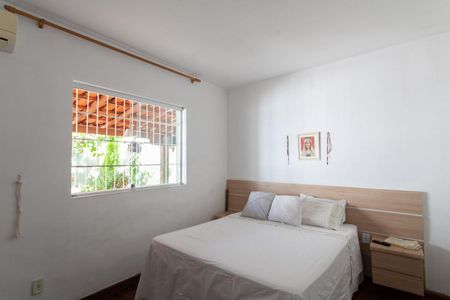 Casa à venda com 280m², 3 quartos e 4 vagasSuíte