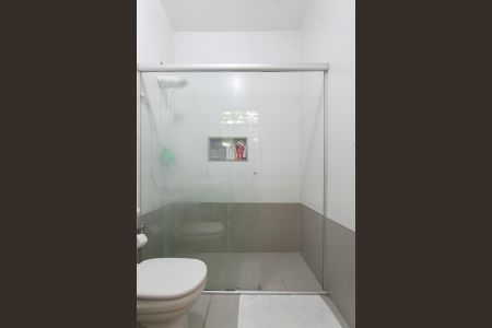 Casa à venda com 280m², 3 quartos e 4 vagasBanheiro da Suíte