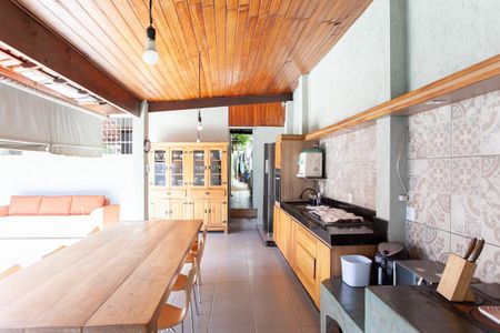 Casa à venda com 280m², 3 quartos e 4 vagasEspaço Gourmet