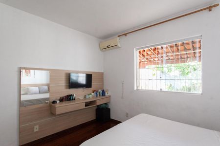 Casa à venda com 280m², 3 quartos e 4 vagasSuíte