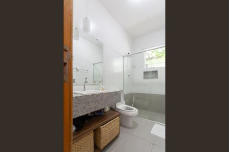 Casa à venda com 280m², 3 quartos e 4 vagasBanheiro Social 1