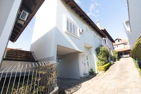 Casa de condomínio à venda com 181m², 3 quartos e 2 vagasFachada