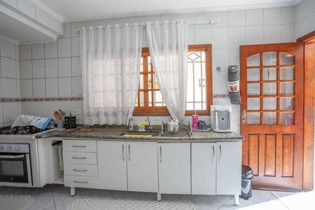 Casa à venda com 184m², 3 quartos e 2 vagas Casa à venda com 184m², 3 quartos e 2 vagasCozinha