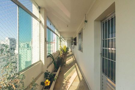 Apartamento à venda com 492m², 4 quartos e 2 vagas Apartamento à venda com 492m², 4 quartos e 2 vagasVaranda