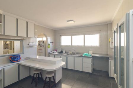 Apartamento à venda com 492m², 4 quartos e 2 vagas Apartamento à venda com 492m², 4 quartos e 2 vagasCozinha