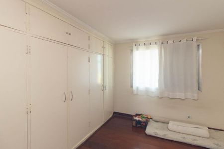 Apartamento à venda com 492m², 4 quartos e 2 vagas Apartamento à venda com 492m², 4 quartos e 2 vagasQuarto 4