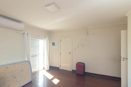 Apartamento à venda com 492m², 4 quartos e 2 vagas Apartamento à venda com 492m², 4 quartos e 2 vagasQuarto 1 - Suíte