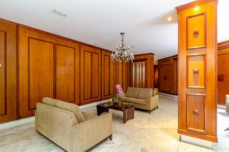 Apartamento à venda com 492m², 4 quartos e 2 vagas Apartamento à venda com 492m², 4 quartos e 2 vagasÁrea comum - Hall Social