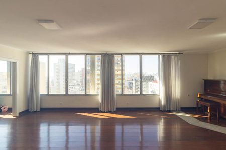 Apartamento à venda com 492m², 4 quartos e 2 vagas Apartamento à venda com 492m², 4 quartos e 2 vagasSala