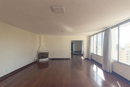 Apartamento à venda com 492m², 4 quartos e 2 vagas Apartamento à venda com 492m², 4 quartos e 2 vagasSala