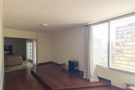 Apartamento à venda com 492m², 4 quartos e 2 vagas Apartamento à venda com 492m², 4 quartos e 2 vagasHall de Entrada