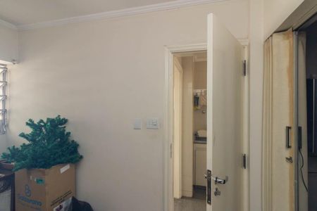 Apartamento à venda com 492m², 4 quartos e 2 vagas Apartamento à venda com 492m², 4 quartos e 2 vagasQuarto de Serviço