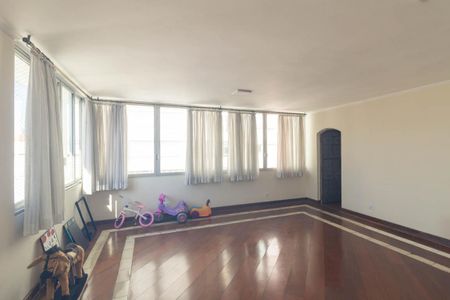 Apartamento à venda com 492m², 4 quartos e 2 vagas Apartamento à venda com 492m², 4 quartos e 2 vagasSala de Jantar