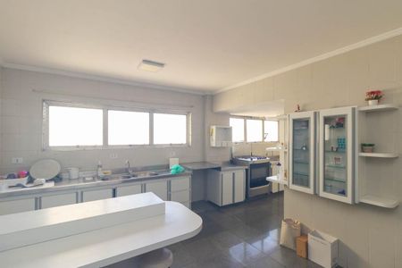 Apartamento à venda com 492m², 4 quartos e 2 vagas Apartamento à venda com 492m², 4 quartos e 2 vagasCozinha