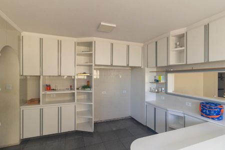 Apartamento à venda com 492m², 4 quartos e 2 vagas Apartamento à venda com 492m², 4 quartos e 2 vagasCozinha