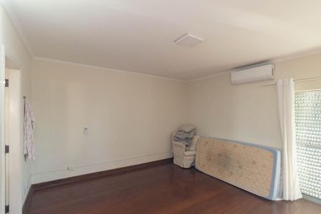 Apartamento à venda com 492m², 4 quartos e 2 vagas Apartamento à venda com 492m², 4 quartos e 2 vagasQuarto 1 - Suíte