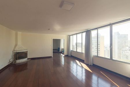 Apartamento à venda com 492m², 4 quartos e 2 vagas Apartamento à venda com 492m², 4 quartos e 2 vagasSala