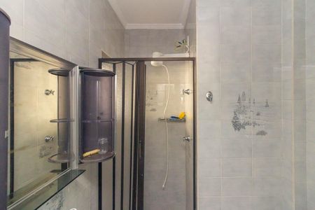 Apartamento à venda com 492m², 4 quartos e 2 vagas Apartamento à venda com 492m², 4 quartos e 2 vagasBanheiro de Serviço