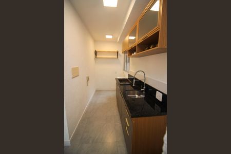 Casa de condomínio à venda com 40m², 2 quartos e 1 vaga Casa de condomínio à venda com 40m², 2 quartos e 1 vagaCozinha e Área de Serviço