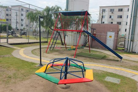 Casa de condomínio à venda com 40m², 2 quartos e 1 vaga Casa de condomínio à venda com 40m², 2 quartos e 1 vagaÁrea comum - Playground