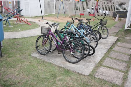 Casa de condomínio à venda com 40m², 2 quartos e 1 vaga Casa de condomínio à venda com 40m², 2 quartos e 1 vagaÁrea comum