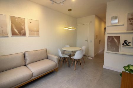 Casa de condomínio à venda com 40m², 2 quartos e 1 vaga Casa de condomínio à venda com 40m², 2 quartos e 1 vagaSala