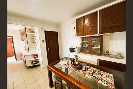 Apartamento à venda com 180m², 4 quartos e 4 vagas Apartamento à venda com 180m², 4 quartos e 4 vagasFoto 22