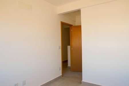 Casa de condomínio para alugar com 181m², 4 quartos e 2 vagasQuarto 1