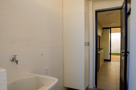 Casa de condomínio para alugar com 181m², 4 quartos e 2 vagasLavanderia