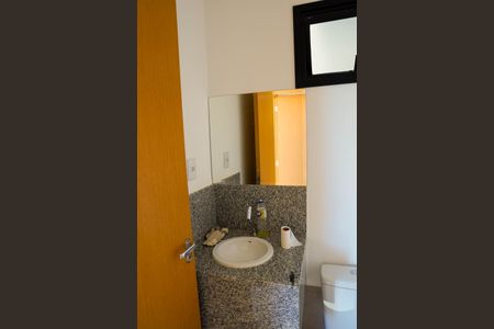 Casa de condomínio para alugar com 181m², 4 quartos e 2 vagasLavabo