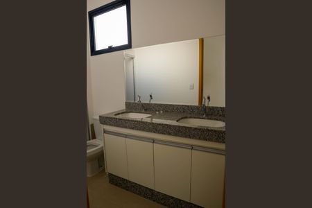Casa de condomínio para alugar com 181m², 4 quartos e 2 vagasBanheiro/ Suite 2